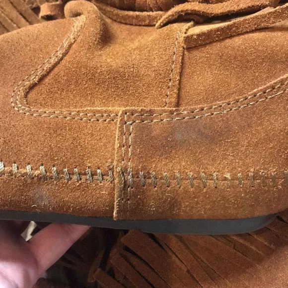 Minnetonka genuine suede fringe boots, size 8! - Picture 12 of 12